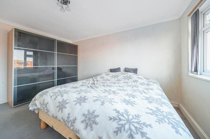 2 Bedroom Apartment For Sale In Park Crescent, Rottingdean, Brighton, East Sussex, BN2