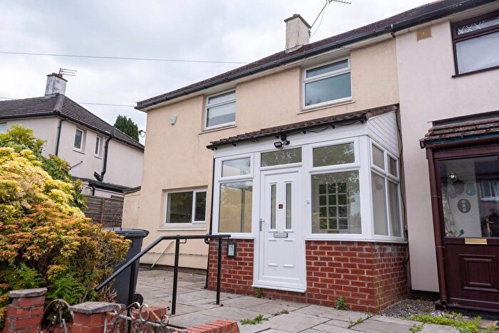 3 Bedroom Semi-detached House To Rent In Rainsough Avenue, Prestwich, M25