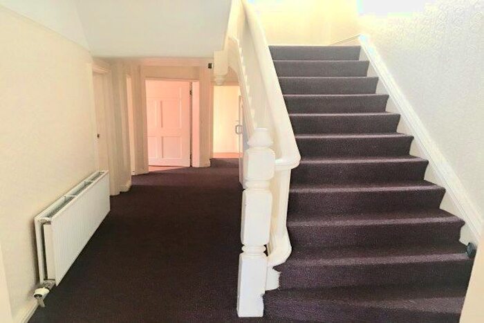 3 Bedroom Flat To Rent In Stockport Road, Manchester, M13