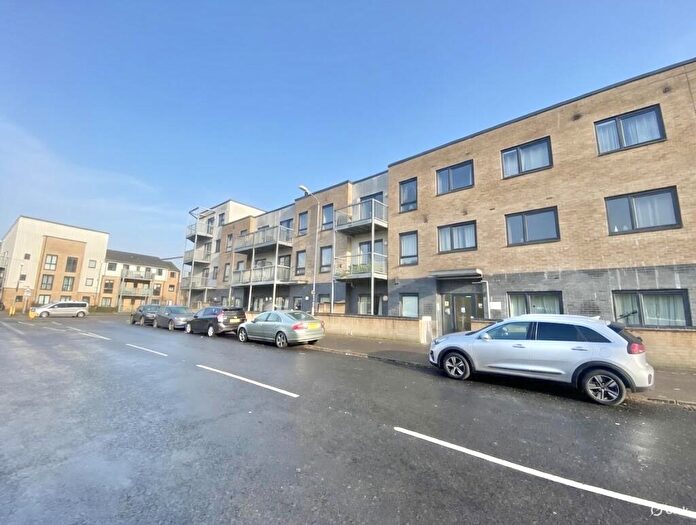 2 Bedroom Flat To Rent In Arisdale Avenue, South Ockendon, RM15