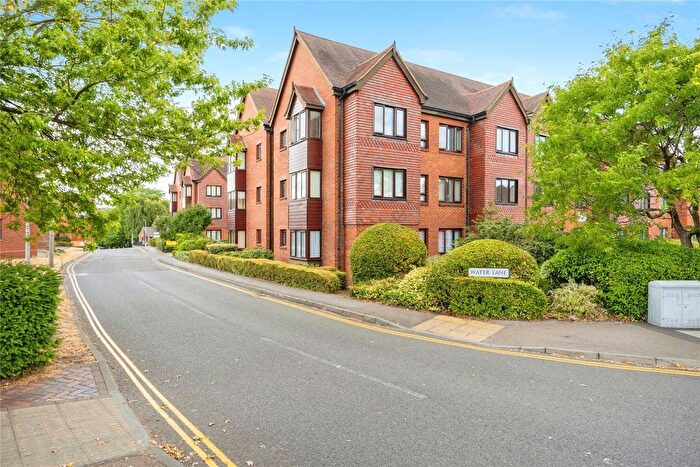 2 Bedroom Flat For Sale In Rosebery Court, Water Lane, Leighton Buzzard, Bedfordshire, LU7
