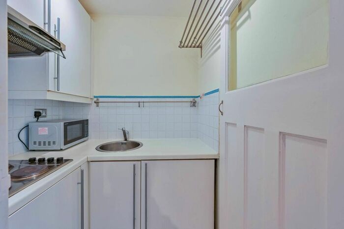 Studio To Rent In X, Bloomsbury, London, WC1N