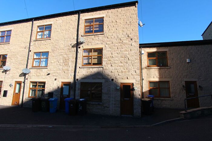 3 Bedroom Property To Rent In Woodview Road, Sheffield, S6