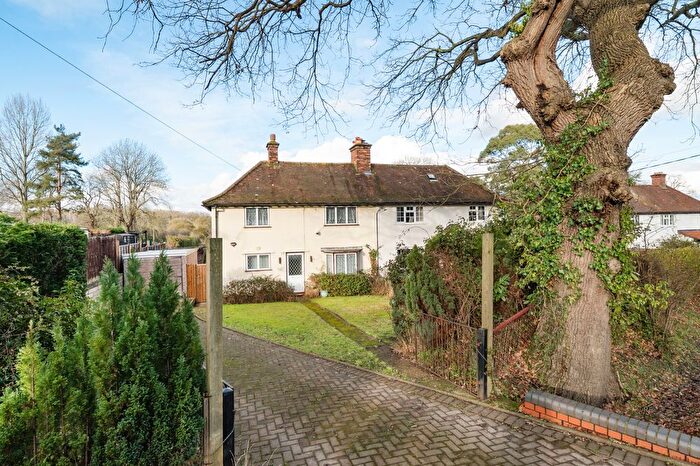3 Bedroom Semi Detached House For Sale In Oak Hill, Guildford, GU3