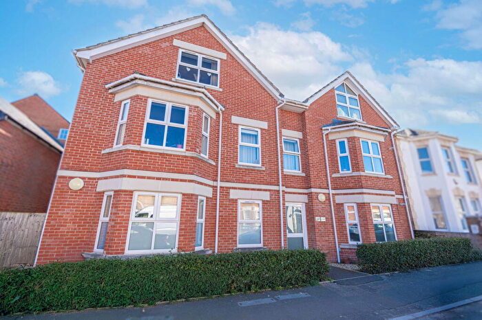 1 Bedroom Apartment To Rent In Harcourt Road, Bournemouth, BH5