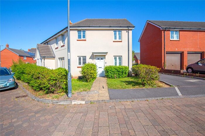 2 Bedroom Apartment For Sale In Emerson Square, Bristol, BS7