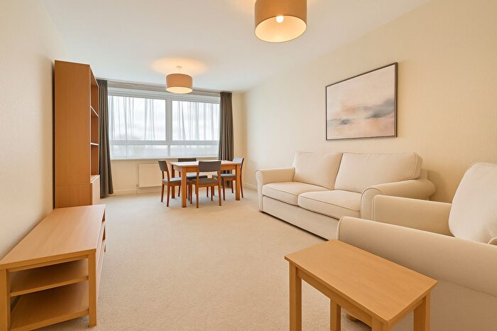 1 Bedroom Apartment To Rent In High Mount, Station Road, London, NW4