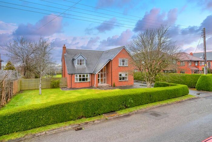 4 Bedroom Detached House For Sale In Moss Lane, Hesketh Bank, Preston, PR4