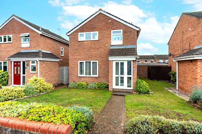 3 Bedroom Detached House For Sale In Peachcroft Road, Abingdon, OX14