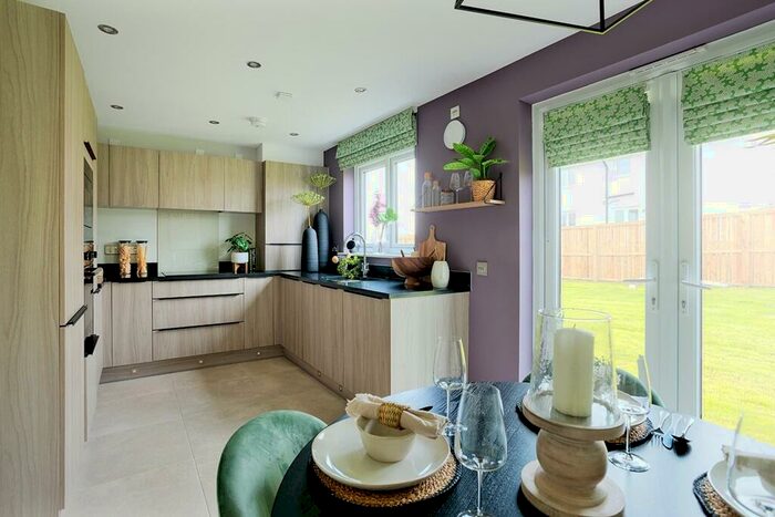 3 Bedroom End Of Terrace House For Sale In Off Lapwing Drive, Cambuslang, Glasgow, G72