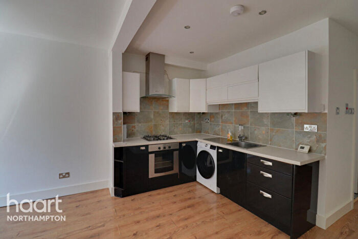2 Bedroom Apartment To Rent In Artizan Road, Northampton, NN1