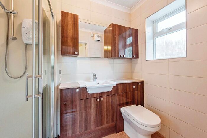 2 Bedroom Detached Bungalow For Sale In Kingsway, Mildenhall, Bury St. Edmunds, IP28