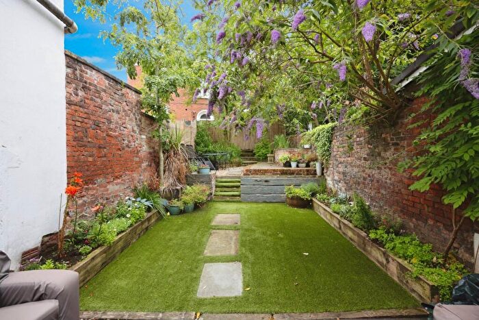 4 Bedroom Terraced House For Sale In Cross Street, Preston, Lancashire, PR1