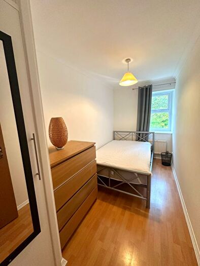 1 Bedroom Flat To Rent In Sewardstone Road, London, E2