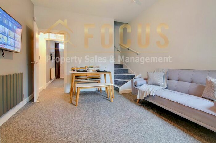 3 Bedroom Terraced House To Rent In Queens Road, Leicester, LE2