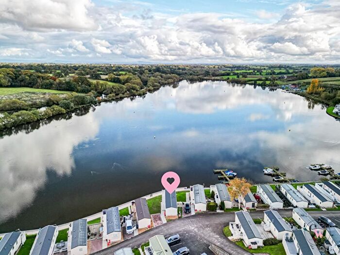 2 Bedroom Mobile/park Home For Sale In Lakeside Caravan Park, Stocks Hill, Winsford, CW7