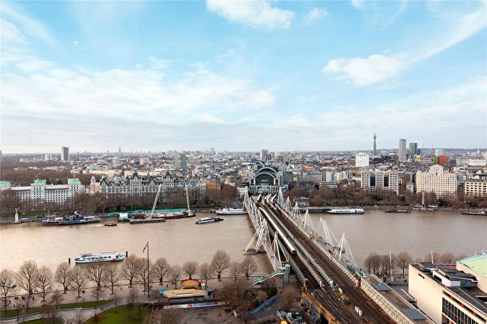 3 Bedroom Flat To Rent In Casson Square, London, SE1