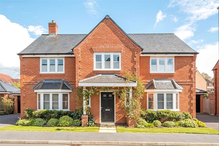 5 Bedroom Detached House For Sale In Becketts Lane, Steeple Claydon, Buckingham, Buckinghamshire, MK18