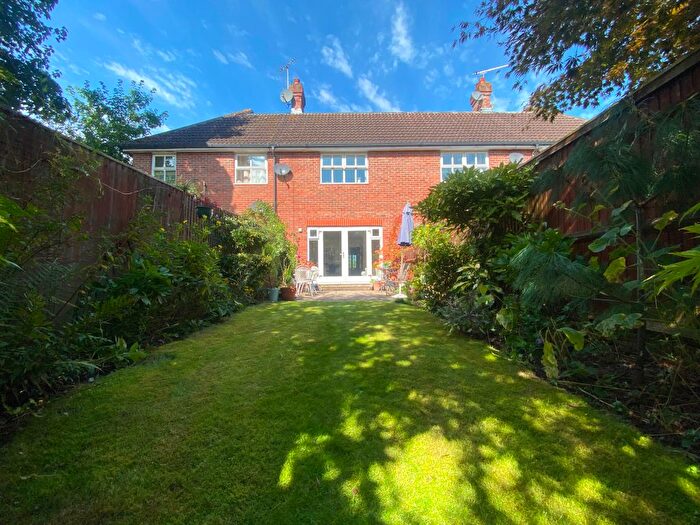 2 Bedroom Property To Rent In Victoria Mews, St. Judes Road, Englefield Green, Egham, TW20