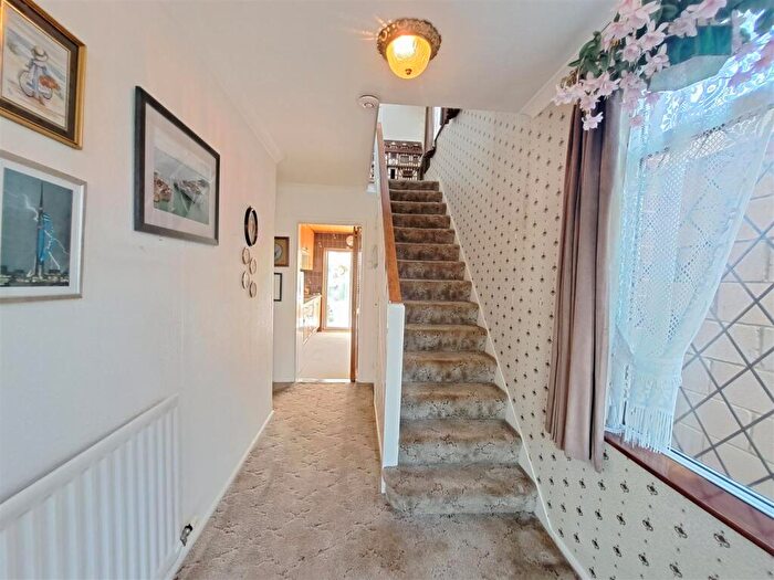 3 Bedroom End Of Terrace House For Sale In Cranleigh Road, Portchester, PO16