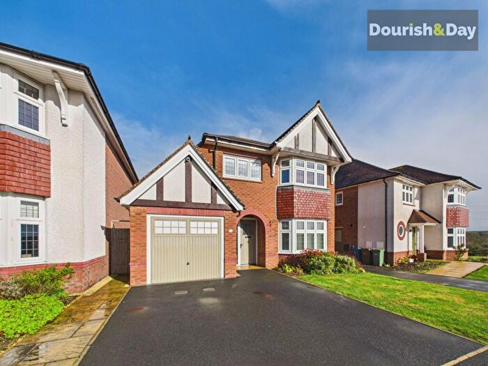 3 Bedroom Detached House For Sale In Quinton Gardens, Stafford, ST18