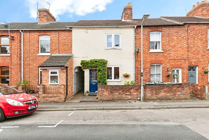 2 Bedroom Terraced House For Sale In Greenfield Road, Newport Pagnell, MK16