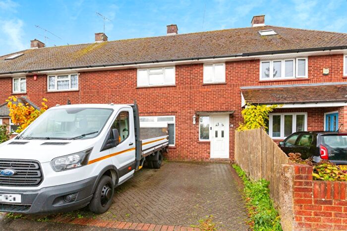 3 Bedroom Terraced House For Sale In Blumfield Crescent, Slough, SL1