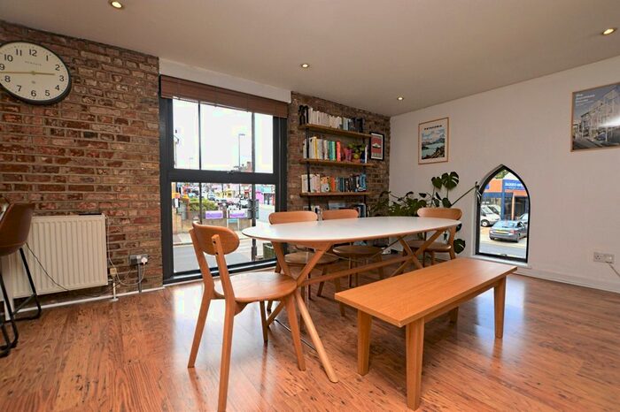 2 Bedroom Flat To Rent In Trewsbury Road, London, SE26