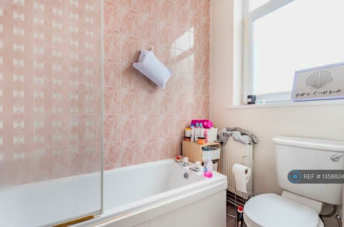 1 Bedroom Flat To Rent In Market Street, Cleethorpes, DN35