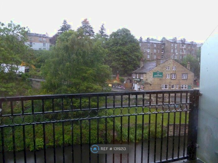 3 Bedroom Flat To Rent In The Riverine, Sowerby Bridge HX6