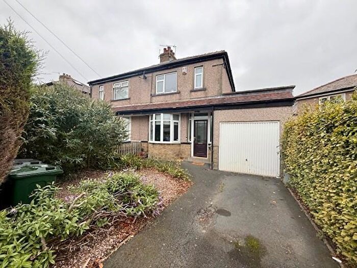 3 Bedroom Semi-Detached House For Sale In Low Ash Road, Wrose, Shipley, BD18