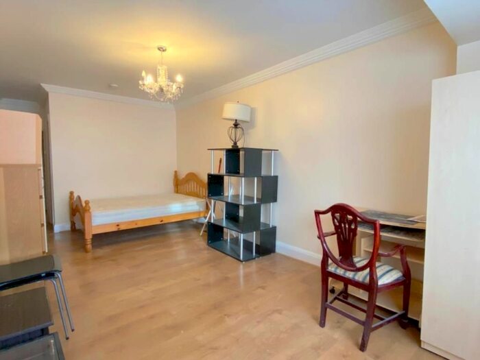Studio To Rent In Whitefriars Drive(Studio), Harrow, Middlesex HA3
