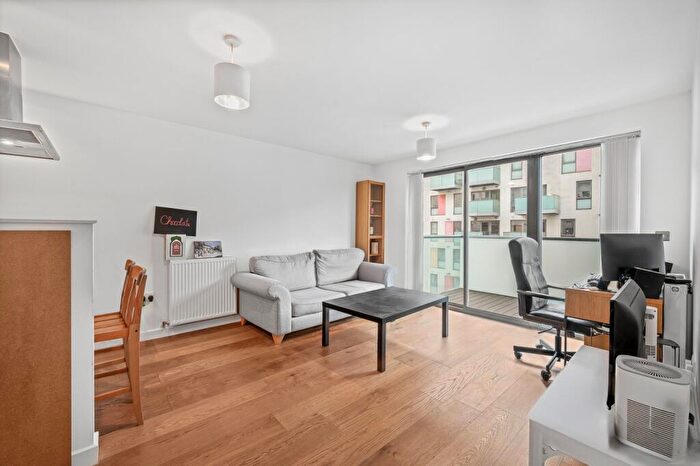 1 Bedroom Flat To Rent In Stainsby Road, Poplar, E14