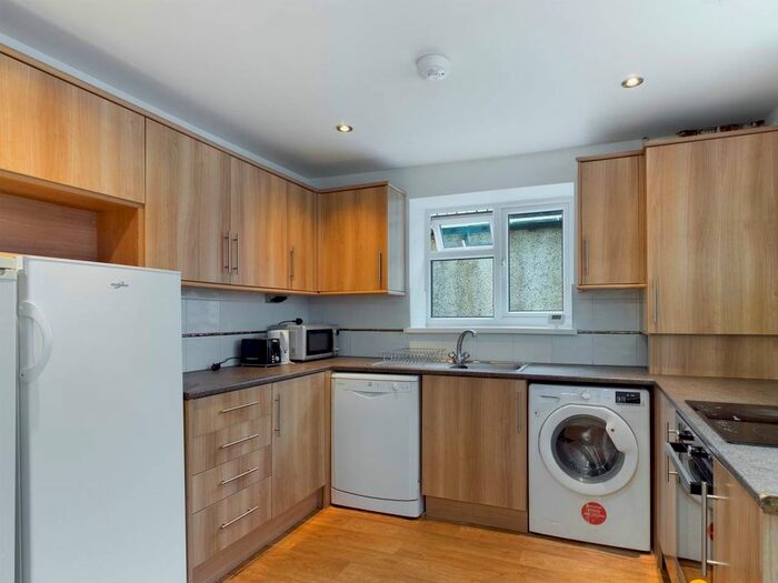 5 Bedroom Property To Rent In Brynmill Terrace, Brynmill, Swansea SA2