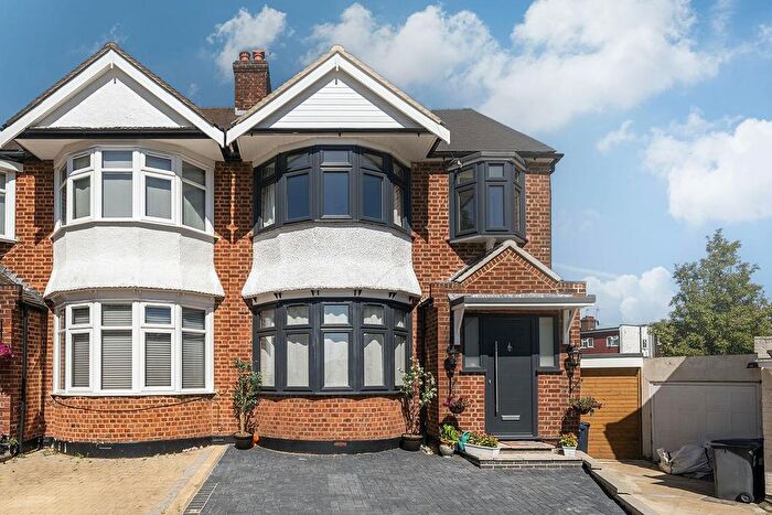 6 Bedroom Semi-Detached House To Rent In Lovatt Close, Edgware, HA8