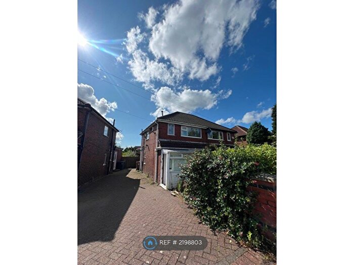 2 Bedroom Semi-Detached House To Rent In Knowl Road, Rochdale, OL16