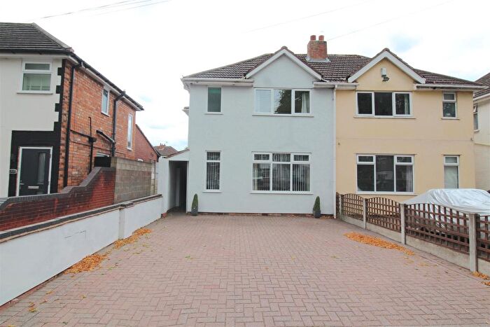 3 Bedroom Semi-Detached House To Rent In Cranes Park Road, Sheldon, Birmingham, B26