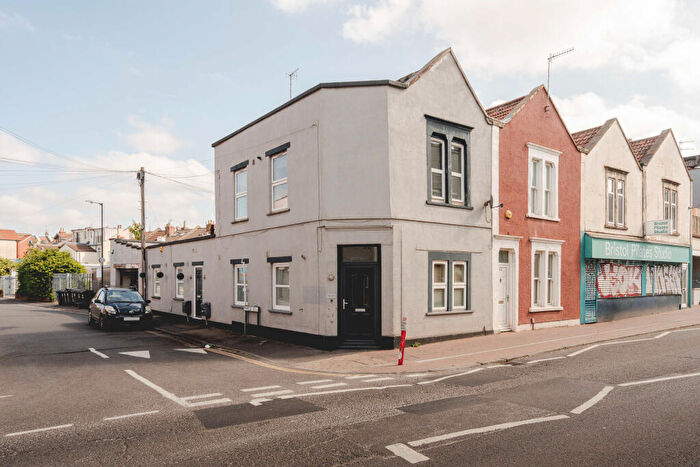 1 Bedroom Flat For Sale In Myrtle Street, Southville, Bristol, BS3