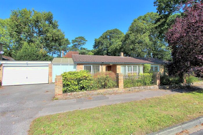 4 Bedroom Bungalow To Rent In Hare Hill Close, Pyrford, Woking, Surrey, GU22