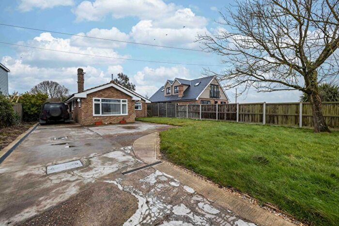 3 Bedroom Bungalow For Sale In Island Road, Canterbury, CT3