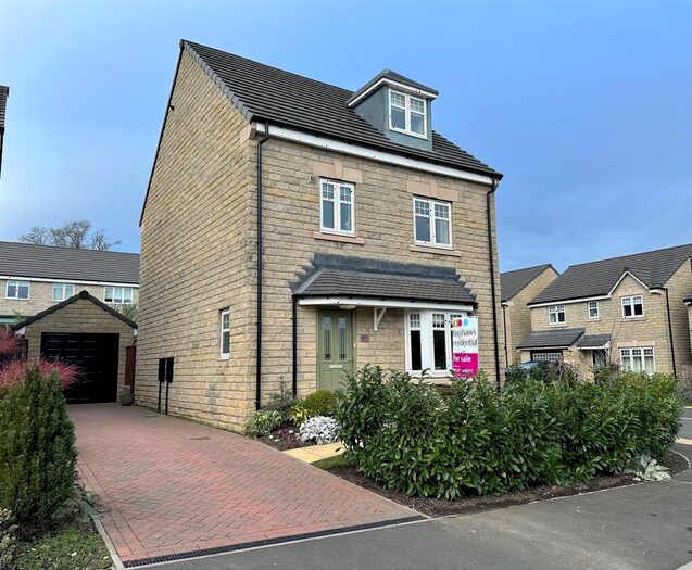 4 Bedroom Detached House For Sale In Oxhay Gardens, Crich, Matlock, DE4