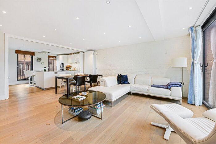 3 Bedroom Flat To Rent In Richmond Buildings, London, W1D