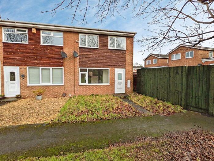 3 Bedroom End Of Terrace House To Rent In Shaftoe Close, Ryton, NE40