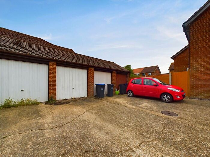Garage / Parking To Rent In Bridgnorth Close, Worthing, BN13