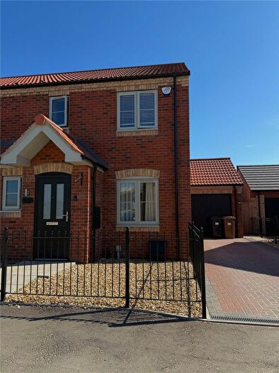 3 Bedroom Semi Detached House For Sale In Flavian Road, Lincoln, Lincolnshire, LN2