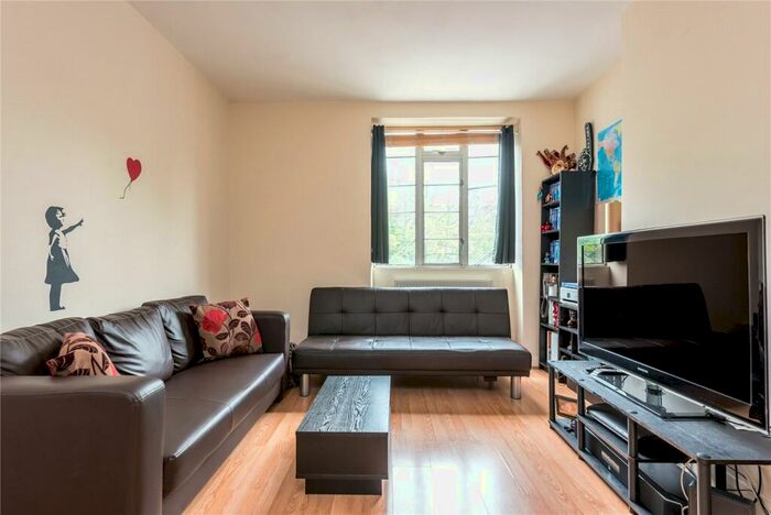 2 Bedroom Apartment To Rent In Angel House, - Pentonville Road, Angel, London, N1