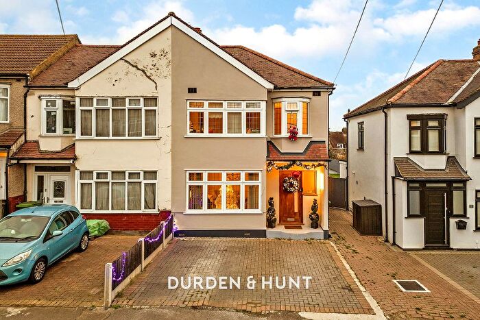 4 Bedroom Semi Detached House For Sale In Faircross Avenue, Collier Row, RM5