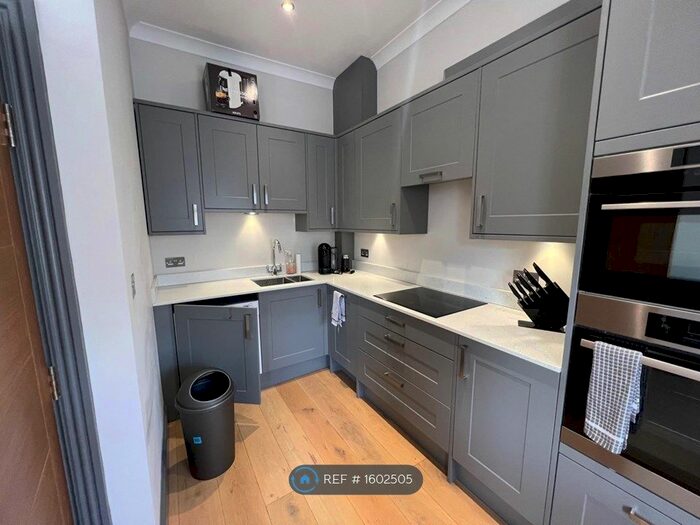 1 Bedroom Flat To Rent In Finborough Road, London, SW10