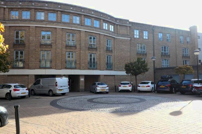 1 Bedroom Flat To Rent In Essex Road, London, N1