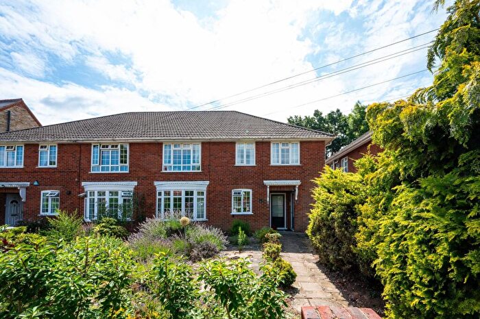 3 Bedroom Semi-Detached House For Sale In Thetford Road, New Malden, KT3